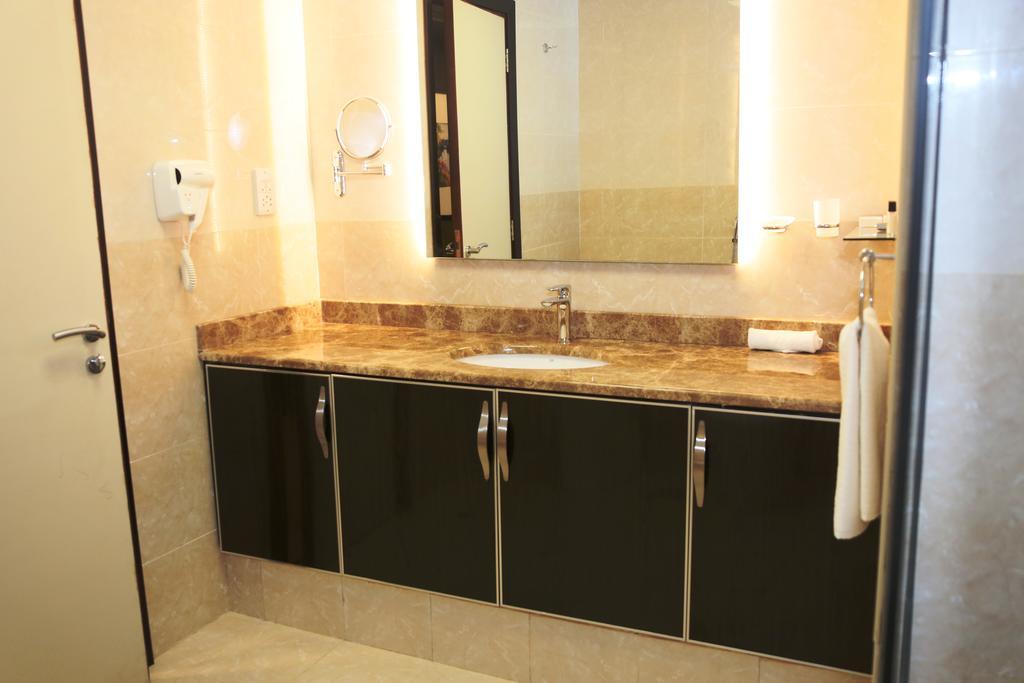Al Faris 1 Hotel Apartments Dubai Esterno foto