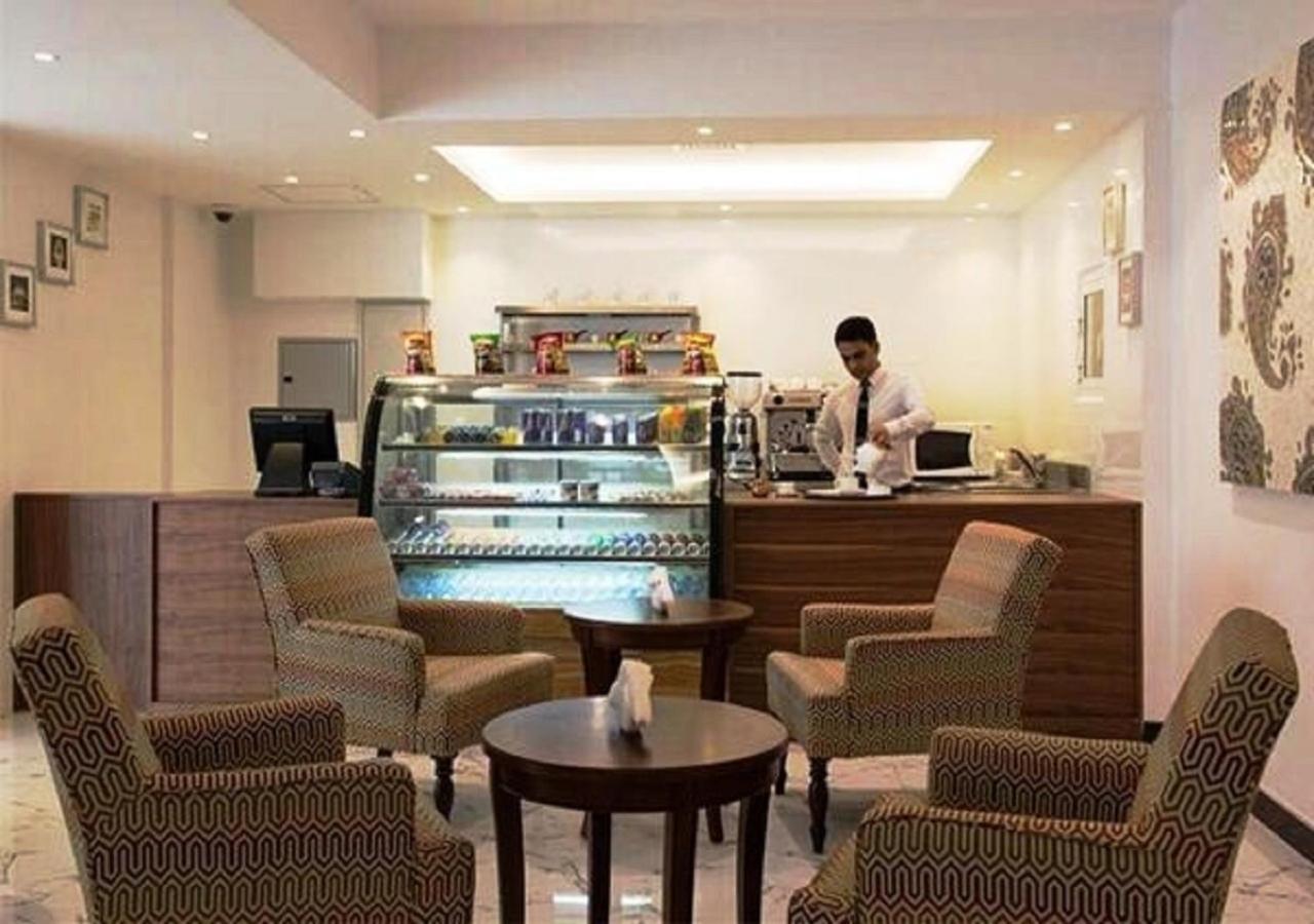 Al Faris 1 Hotel Apartments Dubai Esterno foto