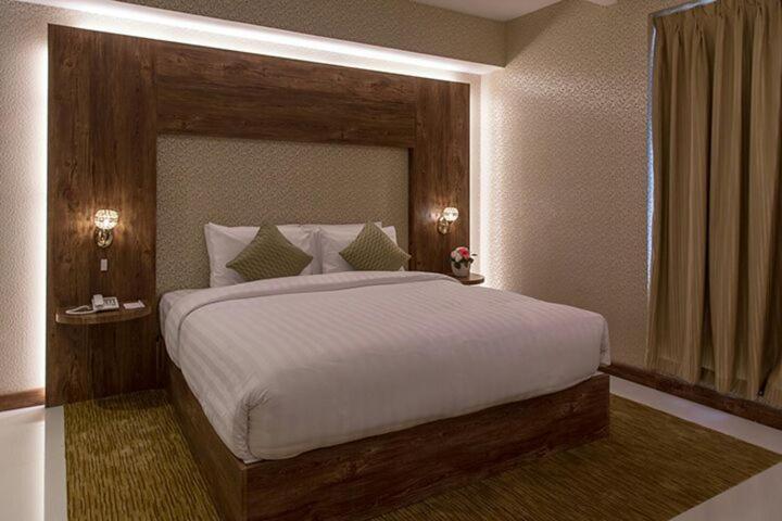 Al Faris 1 Hotel Apartments Dubai Esterno foto